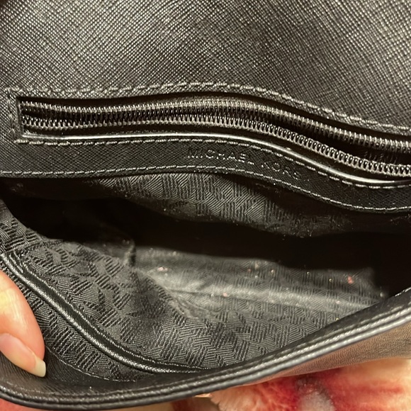 Michael Kors Bag - Picture 8 of 9